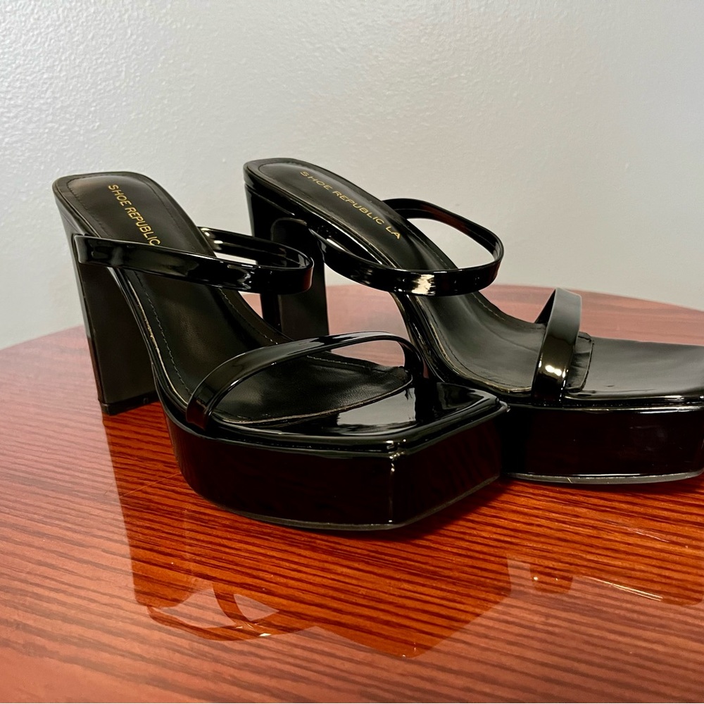 Republic LA- worn once- Block High Heel Open Toe ankle Strap Sexy Shoes